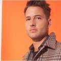 Justin Hartley pose pour GQ US